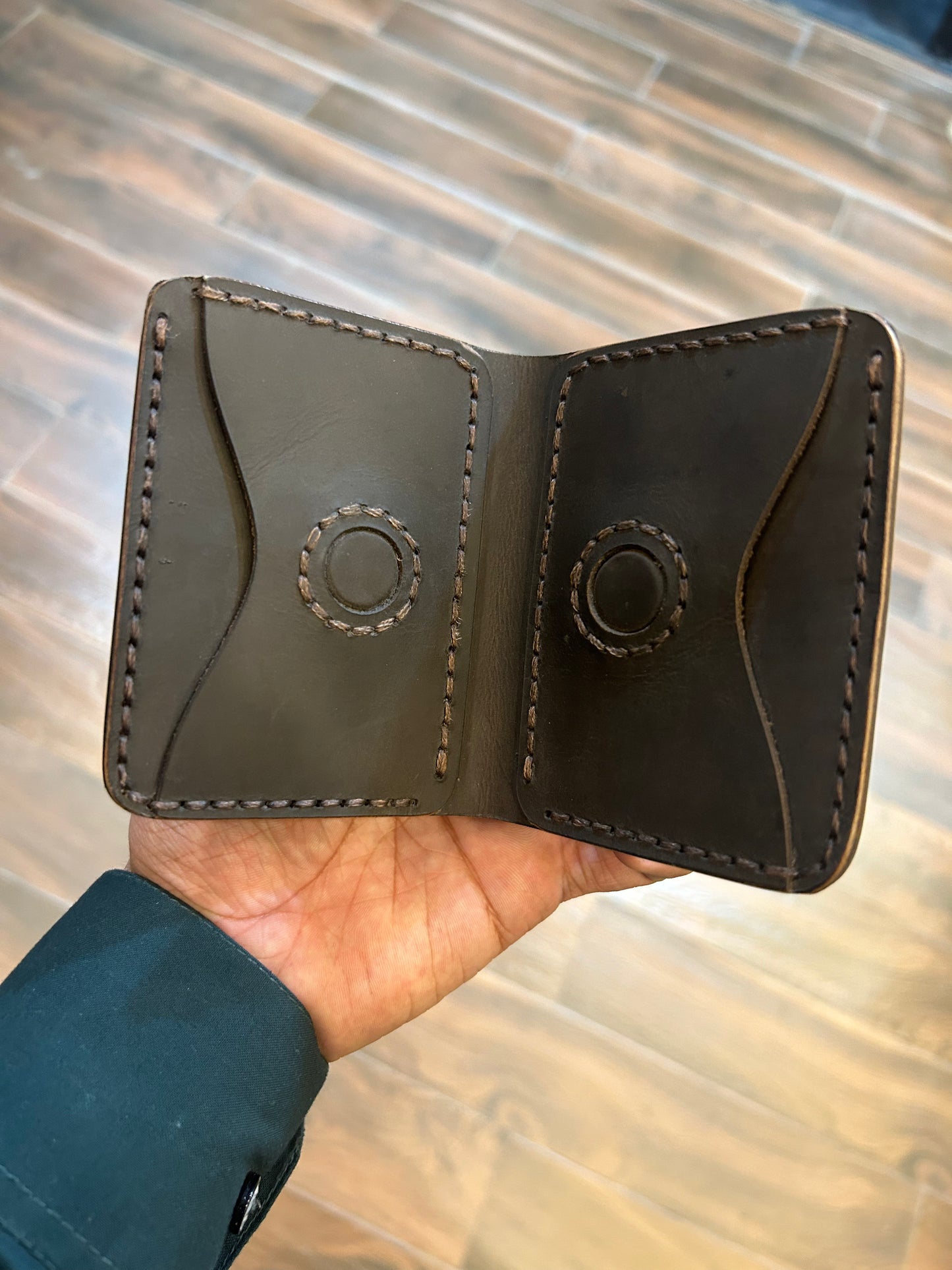 The Maglet: A Leather Bifold Wallet
