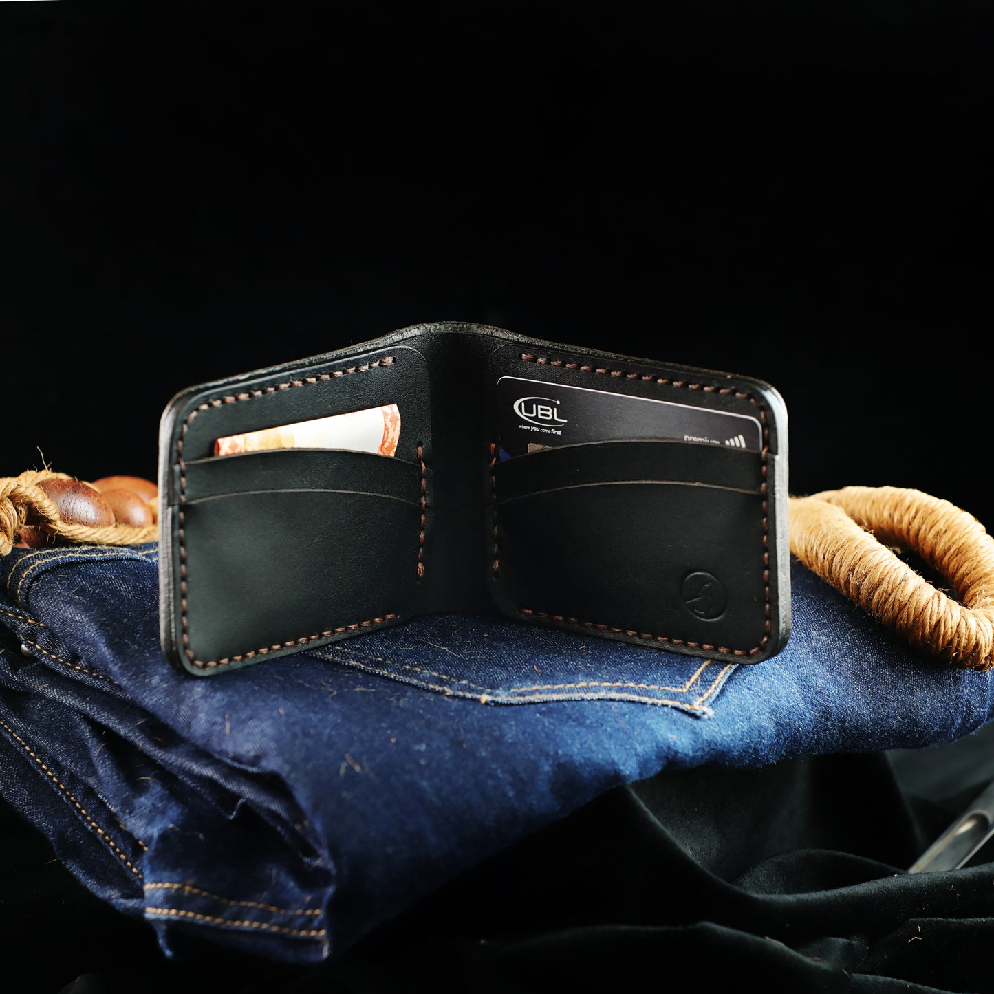 The Alligator: A Leather Bifold Wallet