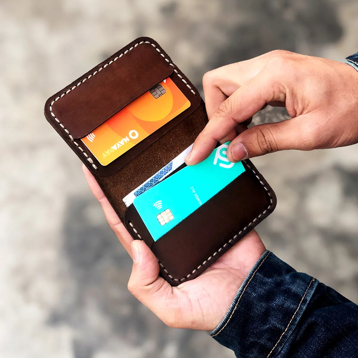 The Vertical Executive: A Leather Bifold Wallet