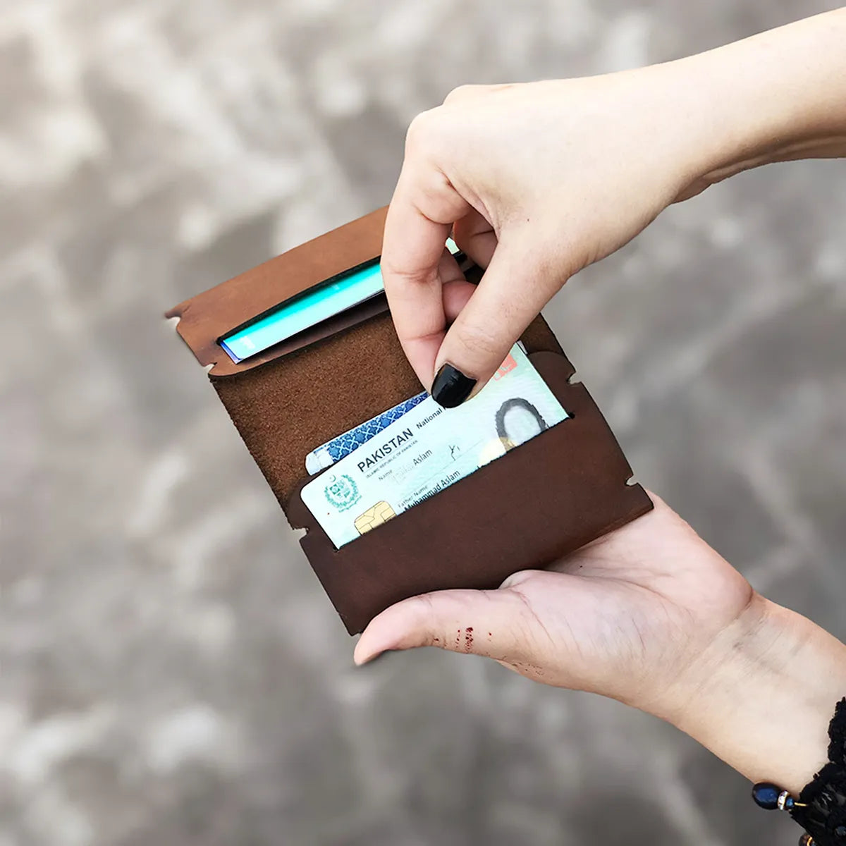 The Zenith: A Semi-Stitched Leather Wallet