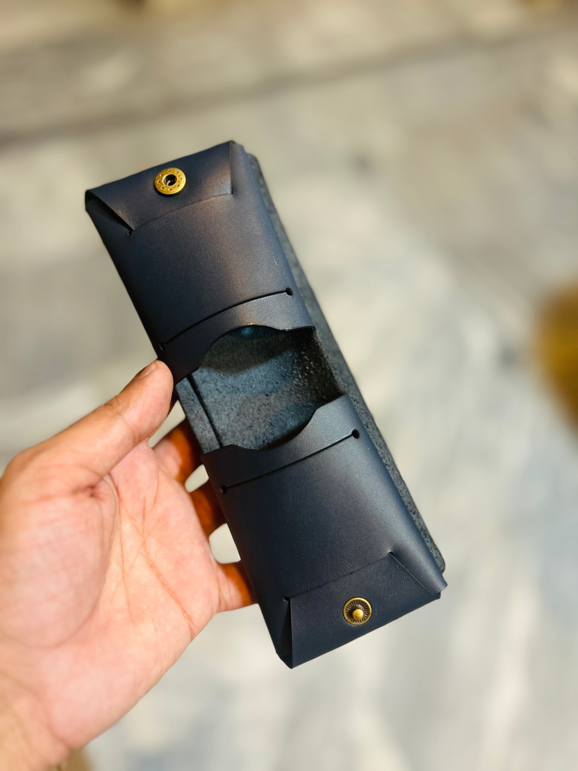 Minimalist Bifold Wallet wolf.pk