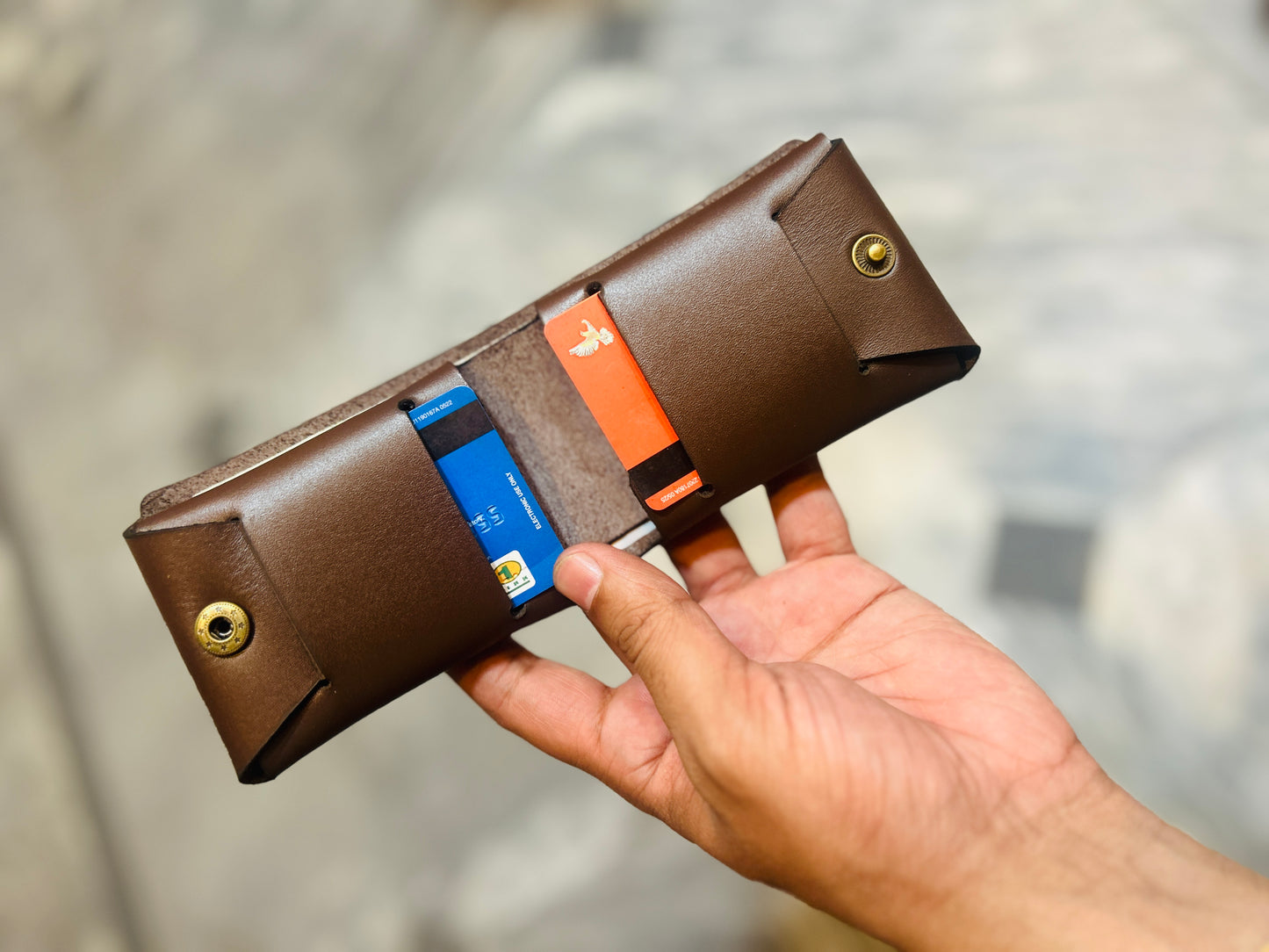 Minimalist Bifold Wallet wolf.pk