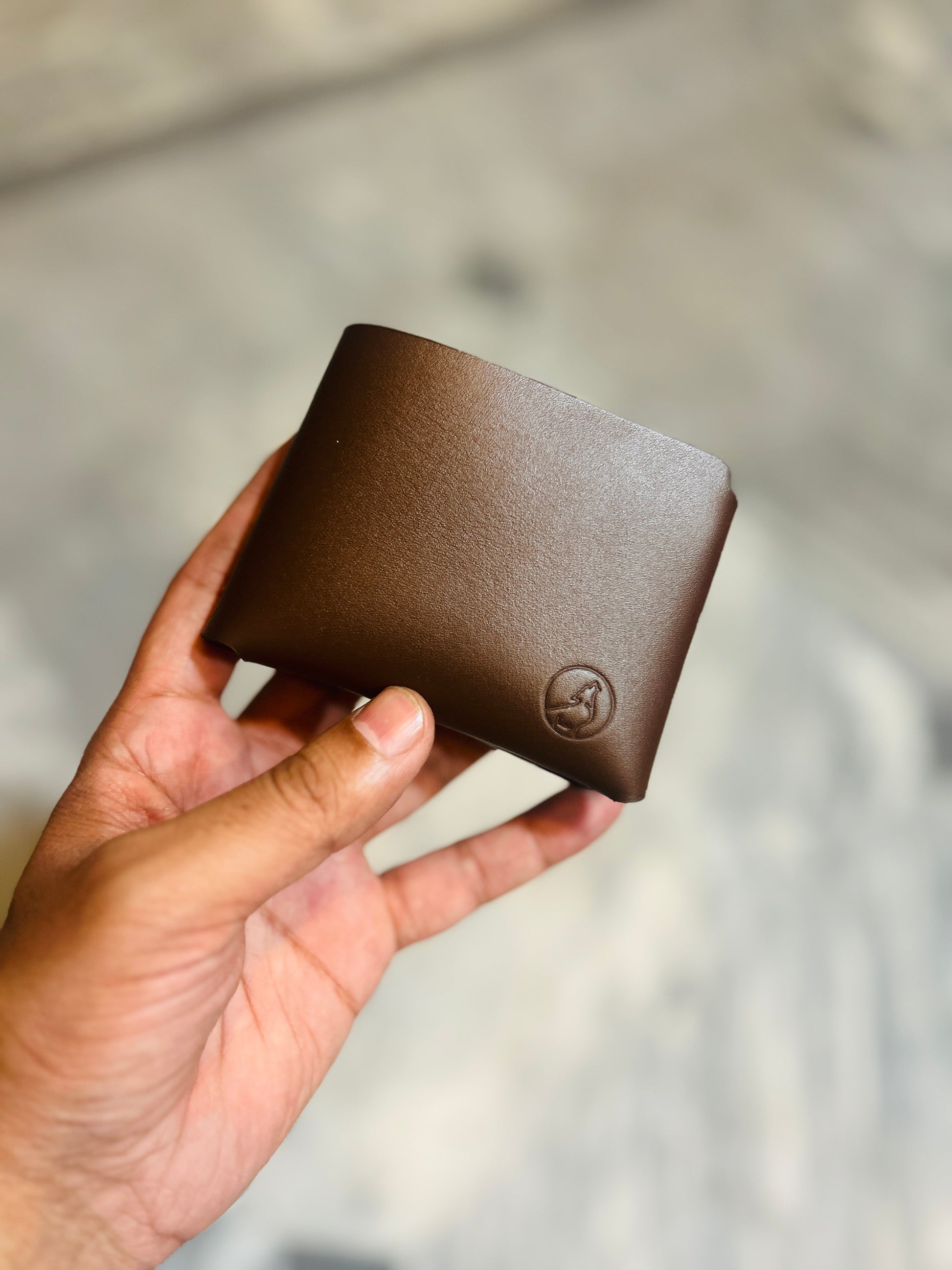 Minimalist Bifold Wallet wolf.pk