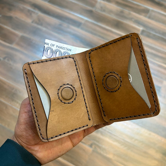 The Maglet: A Leather Bifold Wallet WOLF.PK