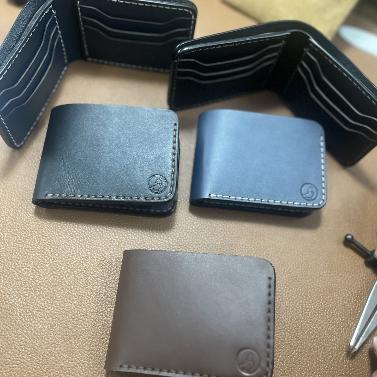 The Blix - A Leather Bifold Wallet WOLF.PK